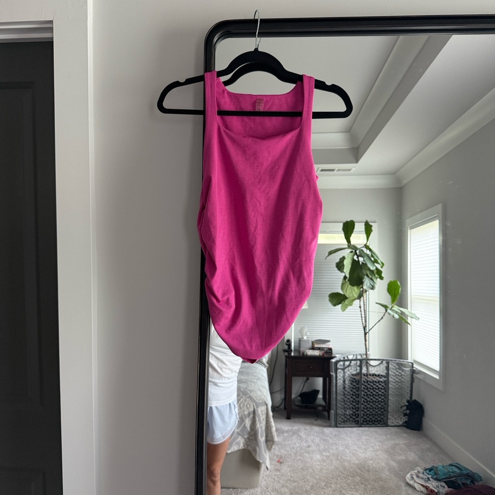 Beyond the Bump square neck Pink Ribbed Top - maternity size M